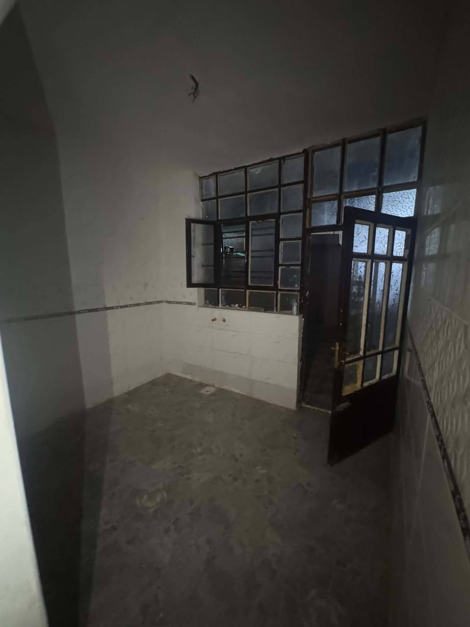 سلام عليكم
مشتمل 125 متر للايجار 🛑
المشتمل مرمم حديثاً طابق واحد
يتكون من ( كراج جبير - مطبخ - صالة - هول - غرفه وحدة - صحيات غربي حديث )  
عنوانه الشهداء / قرب مدرسه الاعظميه للاستفسار تواصل واتساب اواتصال/ ***********
