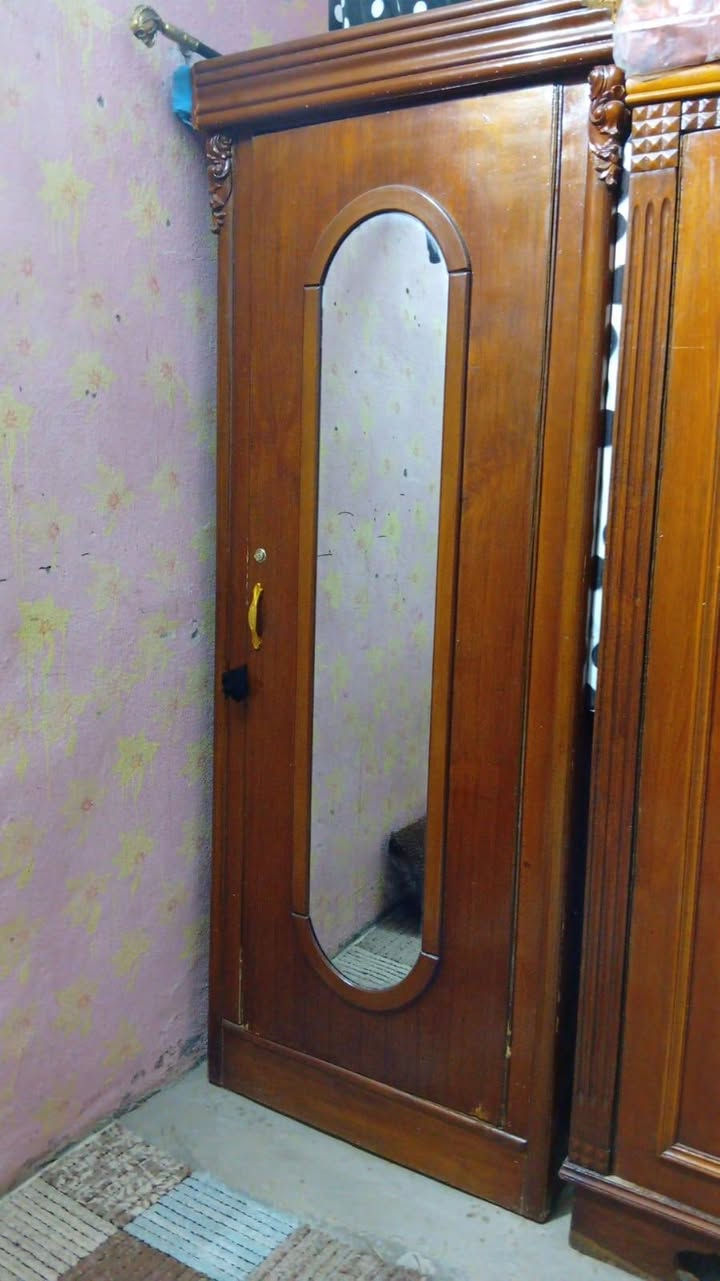 سلام عليكم اخوتي غرفه نوم صاج عراقي ثقيل اي ضرر مابيه سعر 600
وبيه مجال الاستفسار اتصل عل رقم ***********
