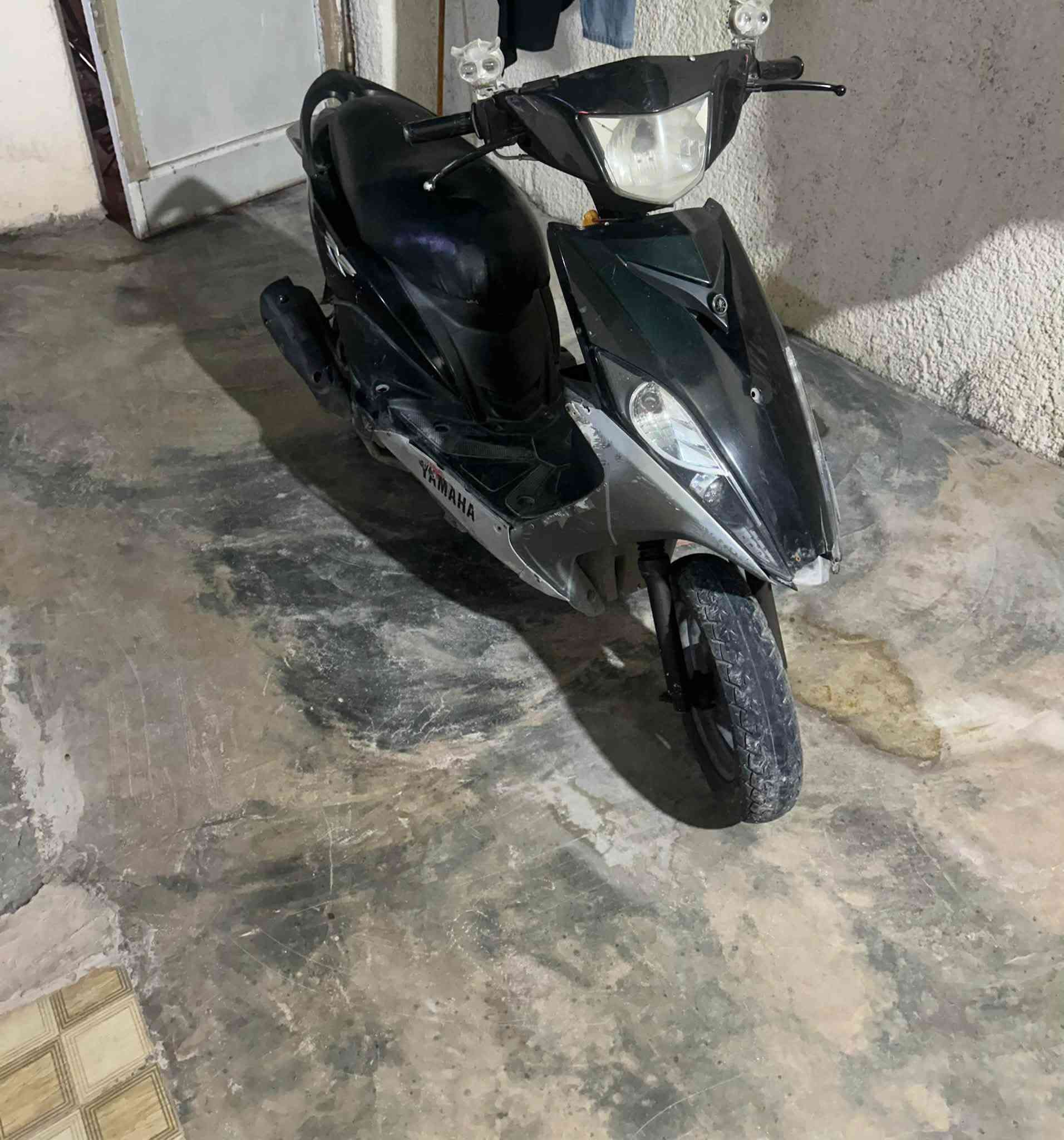 دراجه ماكس مضلع نظيفه كفرات اصليه تايرات جدد سرعه ١٢٠رايدها  ٣٥٠مكاني بغداد حي الجهاد متواجد واتساب ***********
