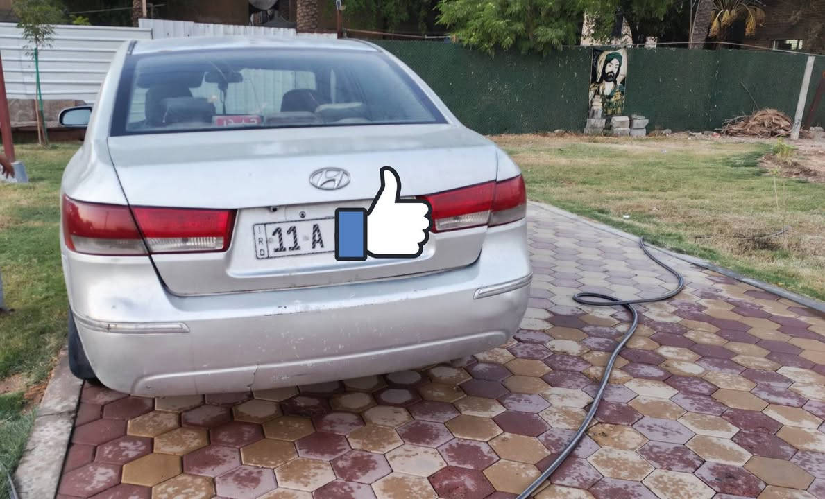 سوناتا موديل 2007
مصبوغة عام 
بيها بنيد مبدل وبعده ممصبوغ أثر، حادث 
تبريد شغال كير مكفول مكينه جديده مبدله
قبل خمسة أشهر تقريبا
مكينتها ٢٠٠٠ 
غرفتها حلوه ونضيفه
سياره باسمي للاتصال ***********

نص مكتوب في الصور:
- HONOR 400