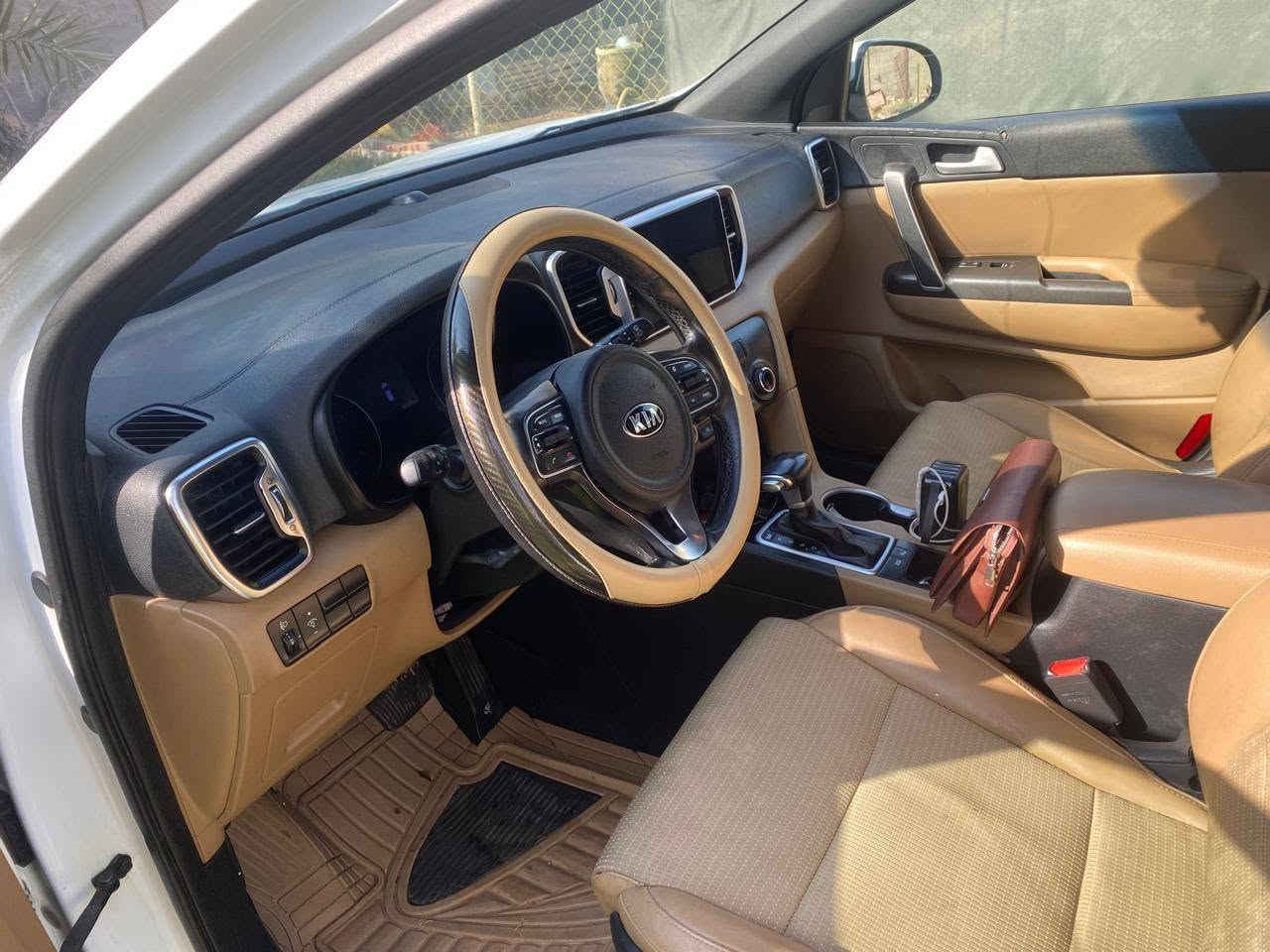 🚗 كيا سبورتج 2019 - كفالة عامه
Kia sportage 2019 
السيارة وارد خليجي لون ابيض فول مواصفات 
 مكان السيارة نجف رقمها نجف مداور ثاني يوم 
 * المواصفات: شاشة لمس، كاميرا خلفية، حسّاسات، أزرار تحكم بالمقود، ومثبت سرعة وبعد مواصفات 
 
📍 المكان: [النجف  ]
📞 للتواصل والاستفسار: [***********]
السعر 160 وبي مجال بسيط للشراي

