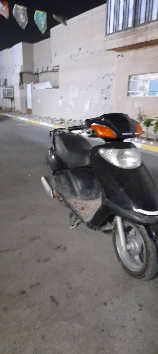 السلام عليكم دراجه سبيسي ياباني محرك مابيه دخان صافي دبلات طسه كهربائيات شغاله استان تعليك وستان صفح الدراجه بيه اكسل ونقص باتري فقط السعر ٢٥٠ وبيه مجال العنوان الغزاليه شارع الضغط هاتف ***********
