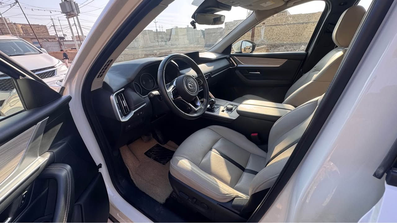 مازدا cx90 
موديل 2024 
عداد المسافات 10 الف كيلو 
مواصفات بريفريد 
محرك 6 سلندر 3300 تيربو 
دفع خلفي ( اكسل ) 
مراوس بسيارة اقل سعر 
*********** بغداد, العراق
