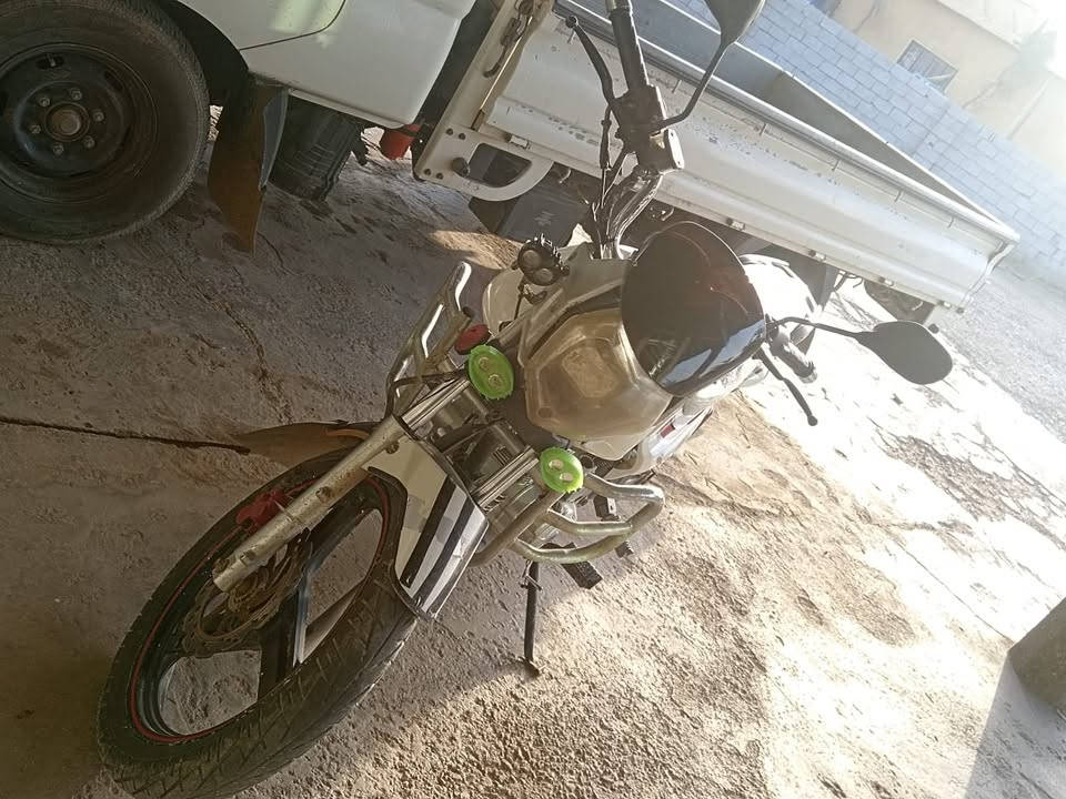 السلام عليكم
موطور MZ محرك 200
موديل 2017
سعر 650 وبي مجال للشراي
***********

‭***********‬
