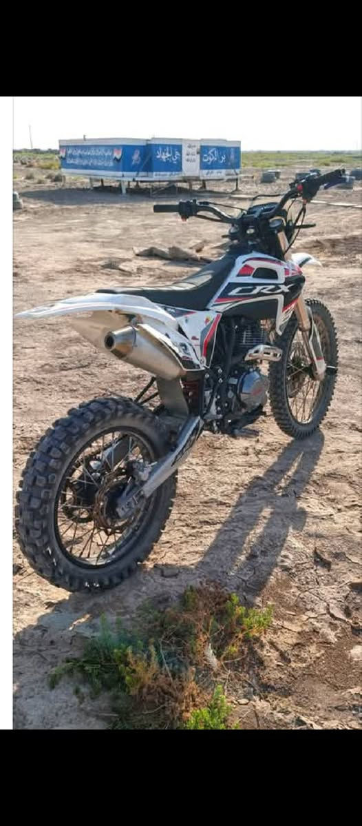 سلام عليكم crx للبيع
مديل 26اوراق سكنر 
محرك300cc
شلعه ومعدل فول دراجه نضيفه 
المكان واسط الدجيلي 
للاستفسار اتصل ***********
