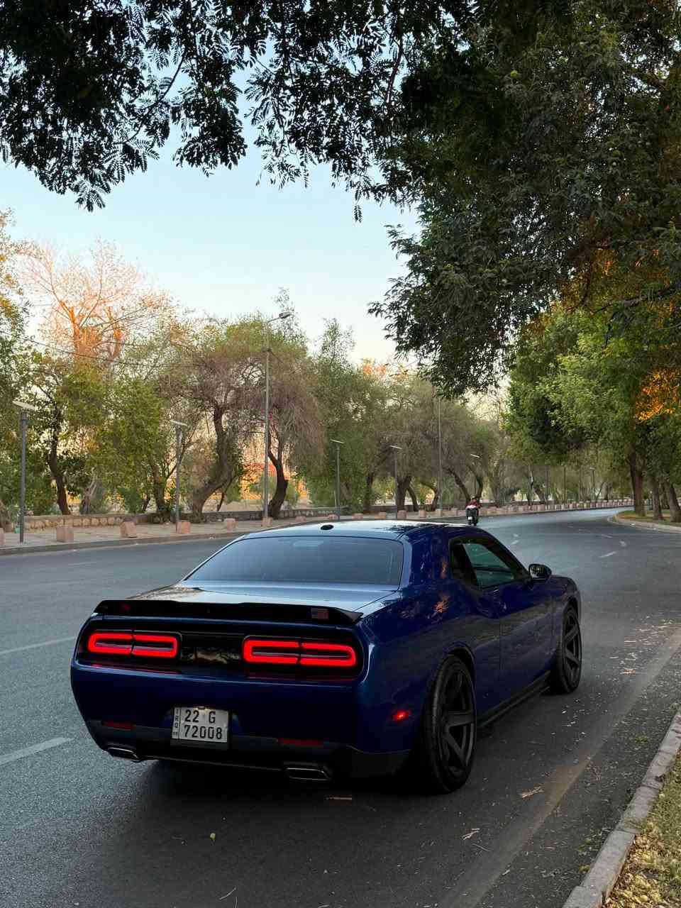 جالنجر 2021 sxt
مكينة 3600 
ماشيه 42 ميل 
حادثها جاملغ وبنيد بدون دواخل 
كير محرك كفالة
صدر تايرات جدد ✅ 
مرقمه اربيل ب اسمي شخصيا 
سعر سياره 165 ورقة وبيها مجال 
وبلعافية ع الياخذها 
مكاني بغداد كرادة ***********📞
