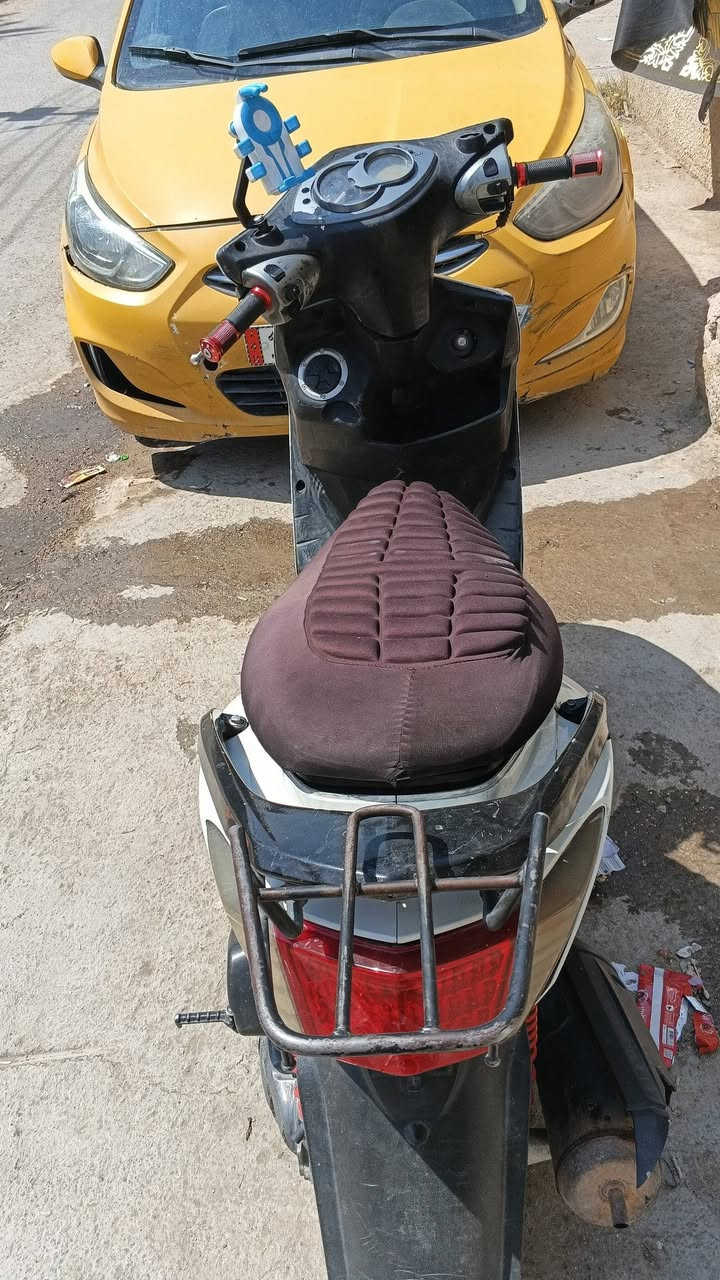 سلام عليكم سكنز فحل للبيع دشبول شغال طوافه شغاله كيلو متر لايت اشاير دبل اشارع سلف هندر نكره بكل وقت نقصها بس ترايش  وقفل جنطه بغذاد جسر ديالئ دراجه شلعه ومعدل فول مكينه بلاديه متواجد وتساب ***********نتصال ***********
