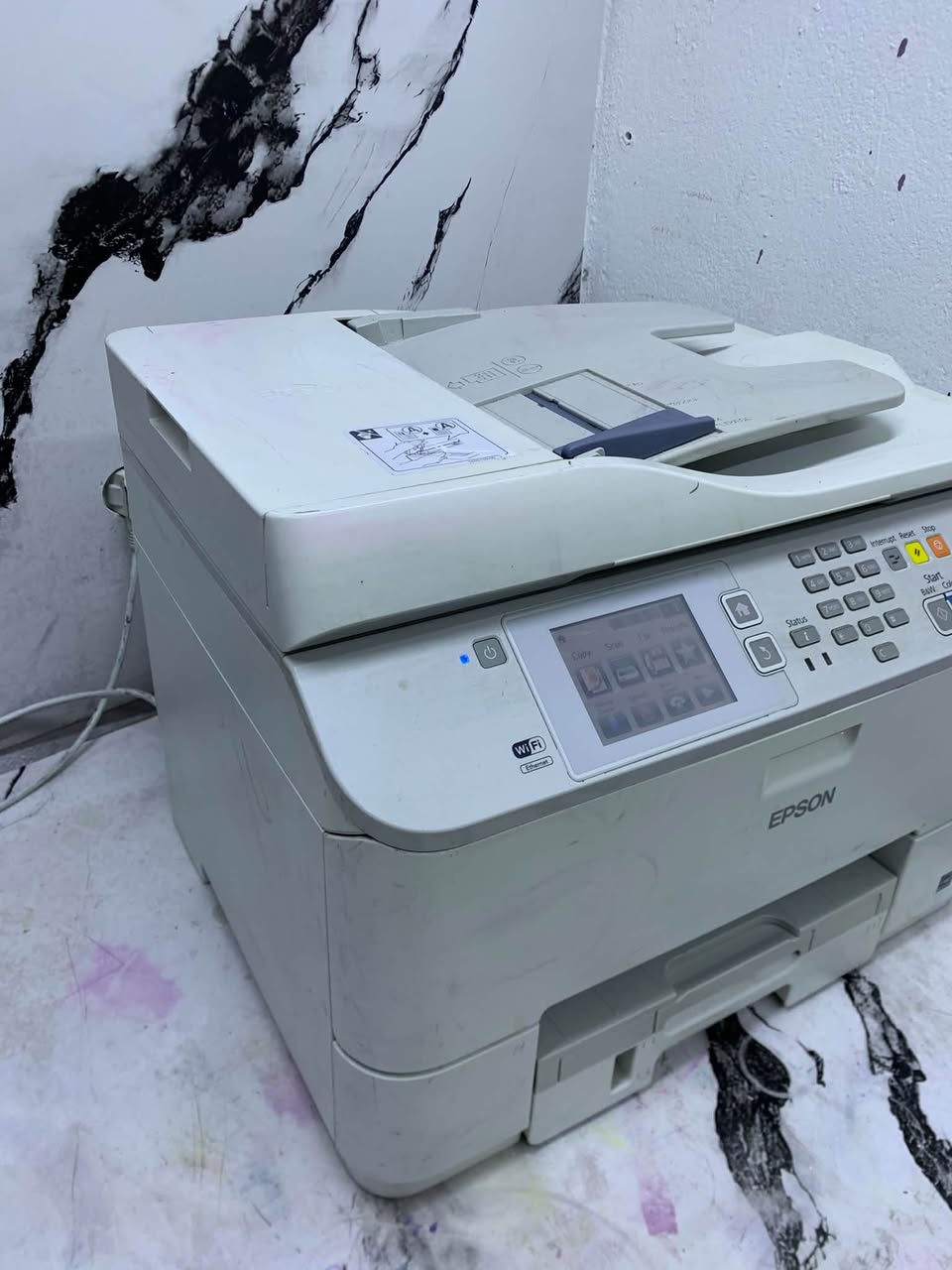 طابعه ابسون WF5620
واي فاي 🛜 
وجهين 
ملغيه الشريحه 
عدادالمطبوعات 141 الف
فيديو موجود لكل التفاصيل 
السعر 275الف
توصيل موجود
***********
