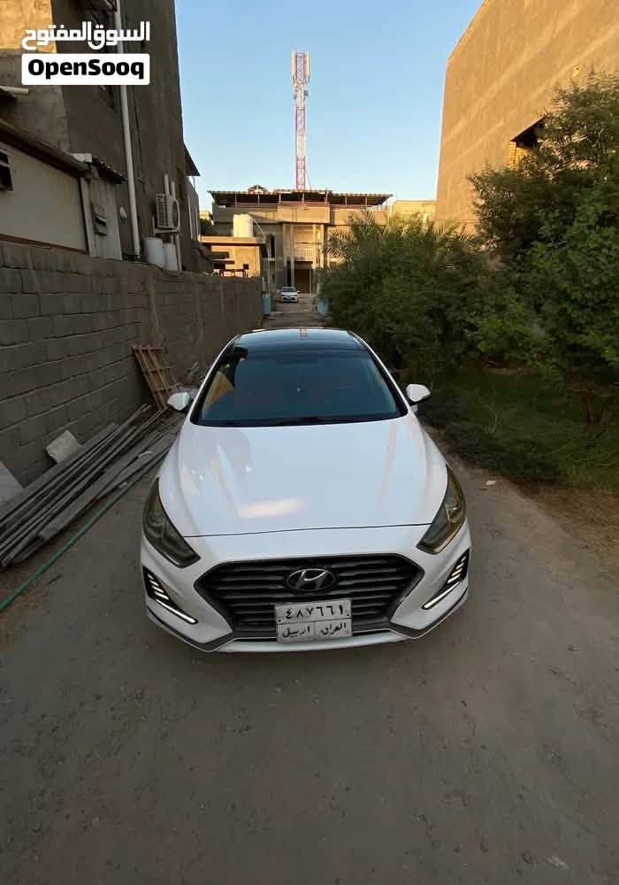 السلام عليكم 
سوناتا 2018 
خليجي فول بانوراما
ماعدة البصمة سويج ومحوليها بصمة  
محرك 2400 كزوزين 
مكفولة ماعدة شخط بل جاملغ الخلفي 
كشنات جلد مشمشي 
جديدة السيارا 
رقم أربيل
سعر السيارا 165 ورقة وبيها مجال 
مكاني بصرة براضعية 
***********

