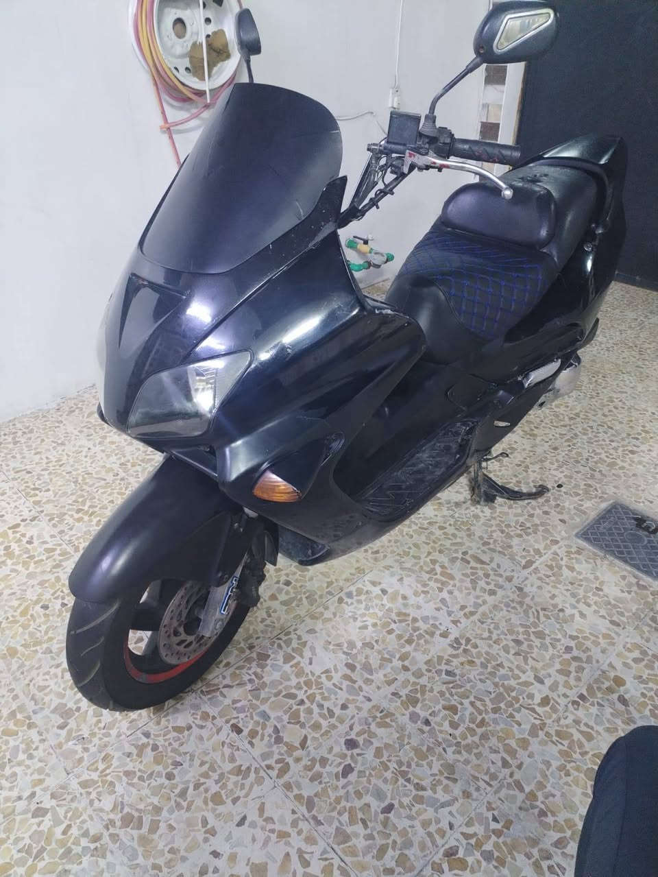 للبيع فورزه صفر ستا سعر 500 قفل  الرقم ***********
