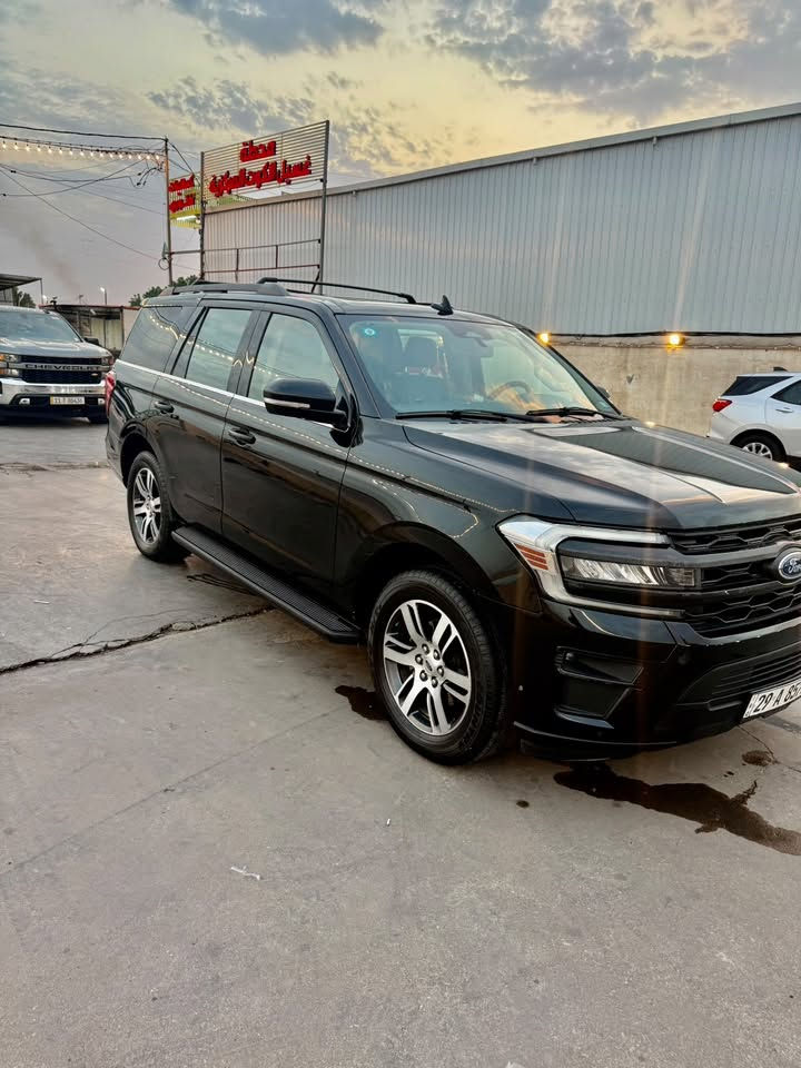 فورد اكسبديشن 2024  xlt شاصي قصير
حجم المحرك  V6 سلندر (3.5L) توربو

عداد المسافة 28 الف مايل 

كشنات جلد تدفئة وتبربد + تحكم كهرباء

فتحة سقف بانوراما + اشاير بلمري 

رقم واســـط   (شــهــداء ) باقـ ـي سـنــة ونص تقريبا وتصير حرة

🔴 المواصفات : 

بصمة تشغيل - بصمة ابواب- تشغيل عن بعد-- رادار امامي (تحديد مسار)- رادار جانبي (نقاط عمياء)

رادار خلفي (التحذير من الاصطدام) -تحكم وضعيات القيادة Drive modes - شاحن موبايل Wireless 

سستم سماعات Bang&Olefsen

تحكمات - اوتو بارك Auto Park - اوتو ستارت Auto Start

اوتو ستوب Auto Stop- اوتو هولد Auto Hold

منافذ AUX+USB- مانع انزلاق+ABS

وبقية المواصفات المعروفة

حادثهه تبديل دعامية امامية ولايت + جسر دعامية

بيهه صبغ رش ربع جاملغ السايق فقط 

صور الحادث مرفقة ورقم الشاصي مرفق

مـكـان السـيـارة /  واسط _ مركز المحافظة 

للاستفسار اتصل او تواصل واتساب  ***********

***********
