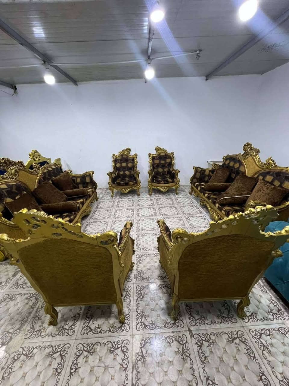 تخم ١٠ مقعد زان مصري دمياطي نضيف السعر ٣٢٥ المكان حي التراث البياع توصيل موجود للاستفسار ***********
