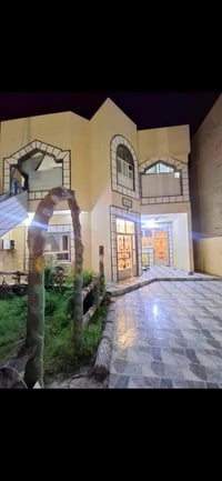 منطقة ١١ الف • ٣١٥م • ٥ غرف