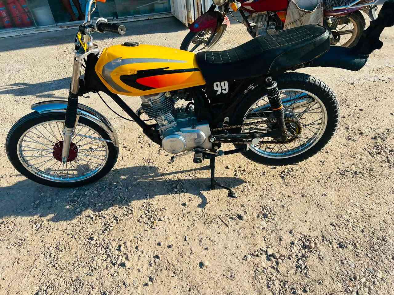 دراجه اربعه كير كلك مكفوله للبيع ***********
المكان كربلاء الحسينية السعر 350 وبيها مجال
