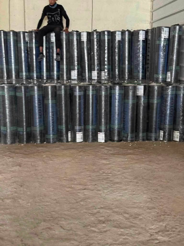 سعر المتر ٤ الاف ٥ الاف ٦ الاف حسب النوعيه والسمك الاف مع الزفت البارد ضمان جودة العمل 15 سنة كرستة وعمل // وتوجد لدينا مواد
لتسليط السطوح  بمواد خاصة مع الزفت البارد
#كادر متنقل كافه المحافظات_لخد مه_الجميع
سطوح منازل
مساجد
بنايات حكوميه
مدارس
ماده الايزوكام الايراني
سمك الماده ٦ملم درجه اوله
سمك الماده ٥ ملم درجة اوله
...................................................
ماده الايزوكام تتكون من عده طبقات
١.طبقه الكيريه ( جيريه)
٢طبقه ألياف صناعيه
٣ طبقه مانع الرطوبه
٤ طبقه عاكس الحراره
٥ طبقه ألياف السطحيه لونيه ملساء
*******************************
الايزكام يعكس الحراره نسبه ٣٠ ٪ عن بيتك يحميك عن الرطوبه مياه الأمطار بنسبه 100٪100 يتحمل كل الضروف
المناخيه بكل قسوتها الحراره والبروده
تعمل ماده الايزوكام على الأماكن الاتيه
١ تعمل علئ الصب والصبه المزفت
٢تعمل على السندويج بنل والجينكو
٣تعمل على الجدران الخارجيه والمنازل والبنايات
٤تعمل على الكاشي والفرشي والاشتايكر
٥تعمل على ارضياة والمسابح وجدرانها
&&&&&&&&&&&&&&&&&&&&
وتغنيك هذا الماده عن استخدام الطرق القديمه في البناء الثقيل والمكلفه مثل التراب والنايلون والفلين والزفت والطين الخ
@@@@@@@@@@@
الاستفسار يرجى الاتصال على ارقم
***********
&&&&&&$&&&&&&&&&
لسنا الوحيدون لكننا الأفضل
تعمل كوادرنا من الشمال إلى الجنوب ملاحظه مهمه شغلنه على متر مال الروله..الروله ١ في ١٠  مو عله متر  السطح
