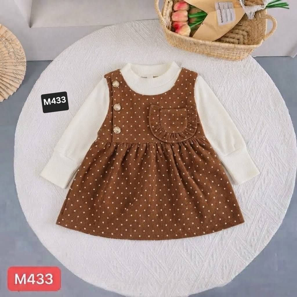 الحجز واتساب فقط *********** أقل طلب نص درزن

نص مكتوب في الصور:
- M433
- M434
- M431