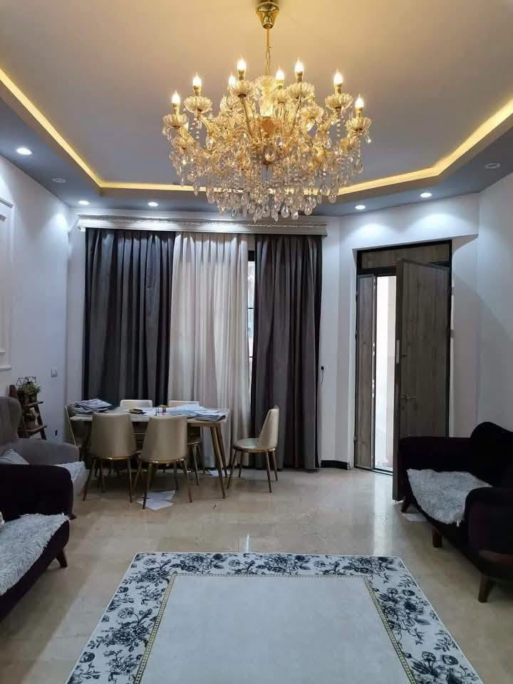 للبيع ٢٨٥ م حديث منطقة الاطباء 😊😊
.......
اعلان رقم ١٦٣
.......
دار ٢٨٥ م في منطقة الاطباء
واجهة ٩ ونص
نزال ٣٠ يحتوي على ٧ غرف نوم 
طابقين حديث فول بمواصفات جداََ راقية
قريب خدمي المطار
للاستفسار
آسيا ***********  واتس اب
أثير   ***********  واتس اب 
مكتب نيو هاوس للعقار
حي الجهاد الديوان مقابل الامانة قرب كوفي الديوان
#مكتب_نيوهاوس_للعقار
