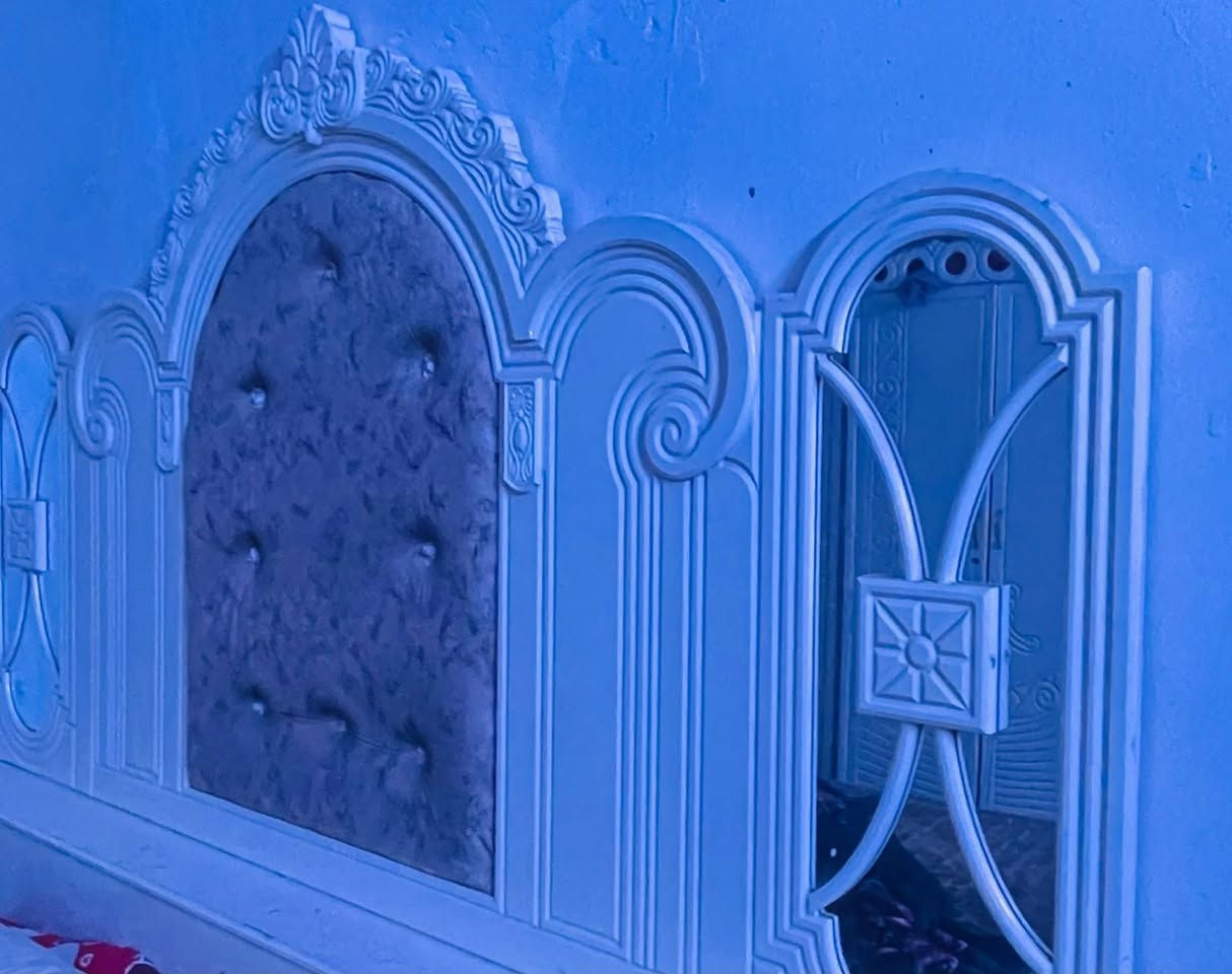 غرفه نوم مستعمله نجاره عراقي بغداد حي النصر ***********
