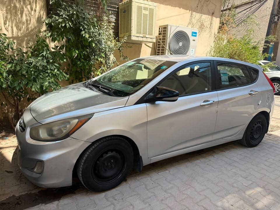 هونداي اكسنت ٢٠١٤ وارد امريكي حادثه جاملغ وبنيد بدون دواخل
وبيه قطعتين صبغ اثر طخه بسيطة
تخم تاير جديد
باتري جديد
منظومة تبريد كاملة جديدة
 ادامه بلكات ونوزلات  بدون اي نقص 
السعر ٧٨ وبيه مجال بسيط 
رقم بغداد انكليزي 
للتواصل 
***********
