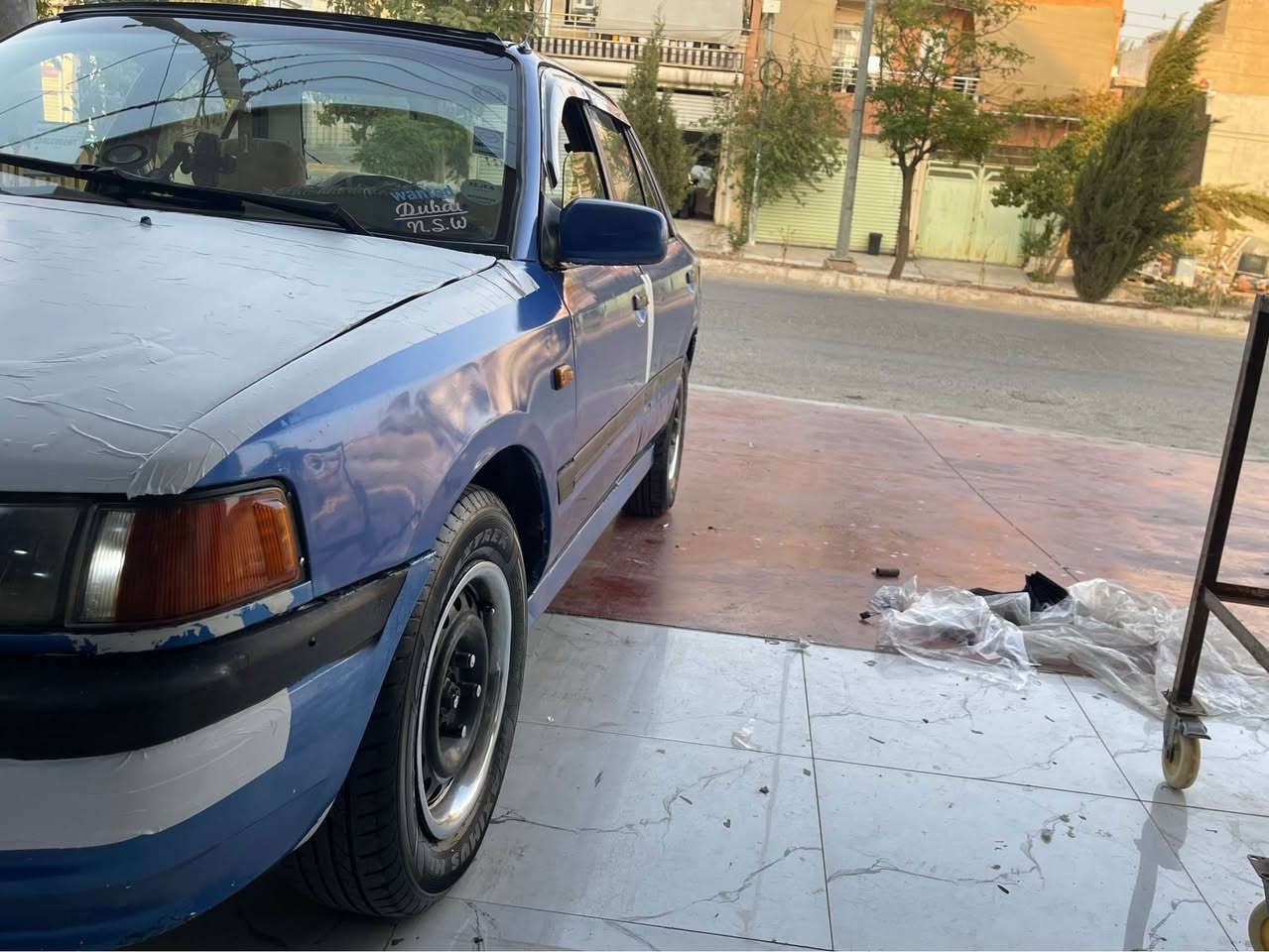 سةراتا بةناوي خوا   ًًًًًً مازدا ٣٢٣ ئارم بلاستيك هةولير  مةكينة ١٦ بةخ  غازو بةنزين غازي ئيتالي لاسةرة  سايةريكي زور بي عايبو  بي مشكيلاية   مالي دوستة *********** كويسينجاك, أربيل
