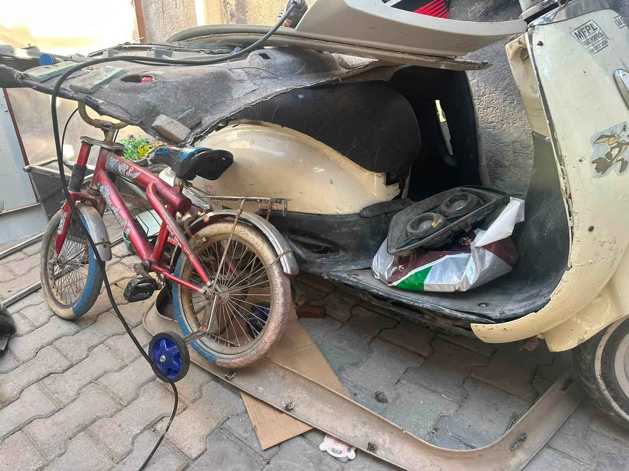 دراجه جاكور كلاسك انتيكه مكينه مال ماكس 120 اب 350 المكينه لاطشه ابيع كوم حديد بغداد البنوك ***********
