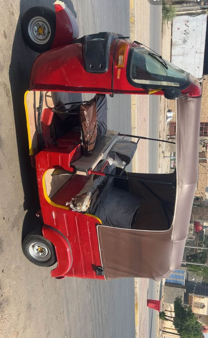 تكتك حلوه ونضيفه كشره تخبل مكينه حلوه.   4مليون ونص وبيه مجال حك جيه
ميسان حي العسكري الهاتف ***********
