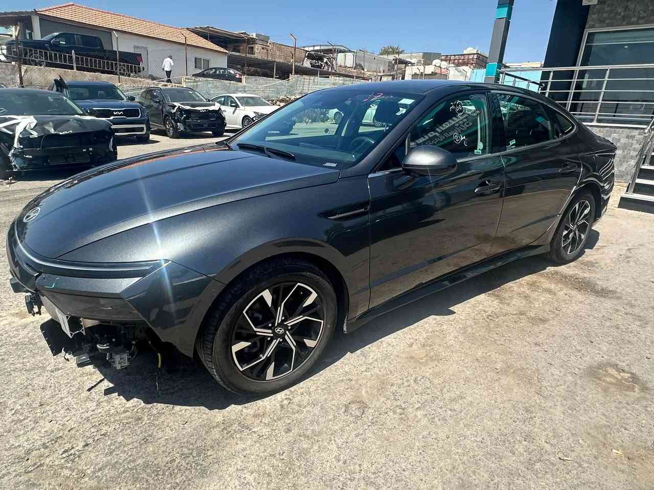 نـــوع الســـيارة / HYUNDAI SONATA SEL
  
موديل السيارة🎈2025
           
  اخي العزيز اضغط👍او متابعة يوصلك كل ماهو جديد

🎈 السيــارة تدخل عـلى اعــفاء كتــاب الشهـداء 🎈 
           الاسعار مناسبه اتصل واتساب وتدلل

ضـــــــرر السيارة واضح في الصور فقط دعامية  🎈بدون ارباك✔️ اخي المشتري السيارة مكفولة من الصبغ والكلير✅سيارة وارد امريكي🟢
 
حجم المحرك⬅️2.5
عداد المـسافة /107 64 الف ميل  

 عنوان المعرض ⬅️  الاردن 📍الزرقاء/ المنطقة الحرة  شـــــارع 18 شـــــمـــال📍                      

اخي  المشتري العزيز اتصال واتساب فقط على الارقام   *********** العراقي📞
00962797080658الاردني📞
