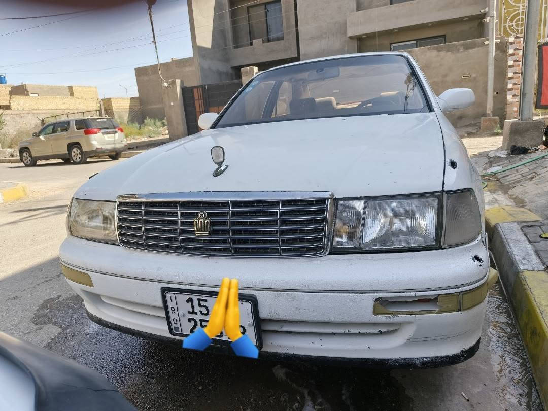السلام عليكم ورحمة الله وبركاته 
بطه مديل 1992 
جاهزه مكينه وكير وحداديه وصدر وتخم تاير مكفوله
مكفوله من كص وعيب شرعي وضربه قويه 
السيارة رقم أنبار بسمنه تحويل ثاني يوم بلكوت بأي مكان تتحول 
بيها صبغ بسيط 
دواخل السيارة جدد جاهزه من كلشي 
السعر (٤٨) وبيها مجال 
مكان السيارة واسط كوت مركز مدينة 
الاتصال ‏‪***********‬‏
