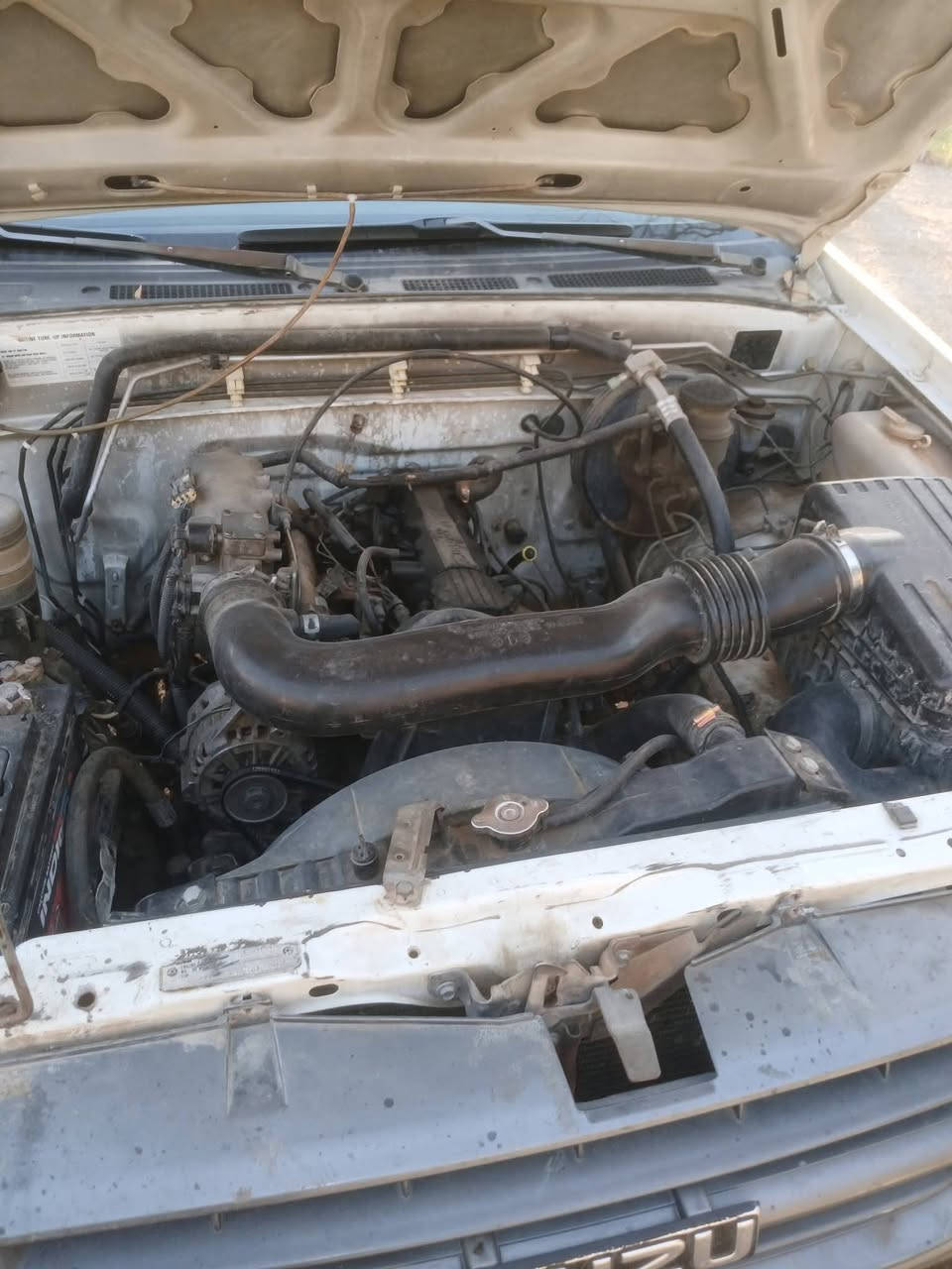 السلام عليكم  للبيع سياره مال مزاد وزاره الصحه دائره صحه النجف  الاشرف
١  موديل 2001  
٢النوع ISUZU ازوزه  الصنع ياباني
٣المحرك 2200 بخاخ  محرك مكفول العداد 180 km
٤تبريد تدفئه كامله ويه السويج
٥كهربايات كامله 
٦ تسجل بل مرور
٧ مقفوله كفاله عامه من الصبغ
٨ تايرات جديده
المكان الحله ناحيه النيل السعر... 48ورقه
***********
