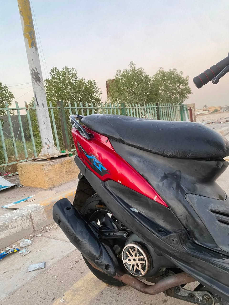 السلام عليكم دراجه ماكس عدله للبيع كامله من كلشي مابيهه  اي نقص كلهه شغاله مكينه بلاد كفر بلاد أوراق كاملة 
السعر 400 الشراي يتصل ***********
