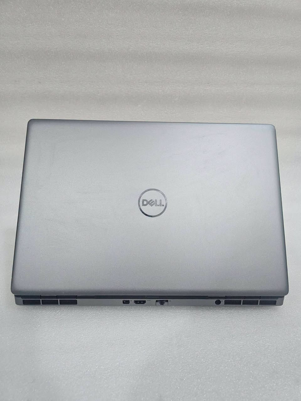 🔥 رجع توفر… ولما يرجع الـWorkstation، يرجع بمواصفات تستاهل الانتظار.
💻 Dell Precision 7560 | Workstation

━━━━━━━━━━━━━━━━━━

⚡ المواصفات:

• 🧠 Intel Core i7 – الجيل 11 | فئة H
• 🎮 NVIDIA T1200 4GB
• 💾 RAM 32GB
• 🔧 قابل للتطوير حتى 128GB
• ⚡ 4 منافذ للرام
• 🚀 SSD 512GB
• 💽 يدعم تركيب حتى 3 هاردات
• 🖥️ شاشة 15.6"

━━━━━━━━━━━━━━━━━━

💎 Workstation احترافي مصمم للشغل اللي يحتاج قوة حقيقية، من التصميم والهندسة إلى المونتاج والبرمجة والمهام الثقيلة.

🎨 تصميم وجرافيك
🏗️ هندسة وبرامج CAD و3D
🎬 مونتاج وتحرير فيديو
💻 برمجة وتطوير
📊 تعدد مهام وبرامج احترافية
⚙️ أعمال هندسية وتخصصية
🔥 مهام وشغل ثقيل

🚀 Core i7 فئة H مع NVIDIA T1200 4GB يقدمون تركيبة قوية للأعمال الاحترافية والبرامج الرسومية.

⚡ RAM 32GB مع قابلية التطوير حتى 128GB ووجود 4 منافذ للرام — مساحة كبيرة للأداء والترقية مستقبلًا.

💽 ويدعم تركيب حتى 3 هاردات، حتى تكون عندك مرونة أكبر بالتخزين والمشاريع والملفات الكبيرة.

━━━━━━━━━━━━━━━━━━

👑 Dell Precision 7560 — Workstation بمواصفات قوية، قابلية تطوير عالية، وكرت شاشة احترافي… جهاز معمول للشغل اللي يحتاج جهاز يعتمد عليه.

🔥 Core i7 الجيل 11 | فئة H | NVIDIA T1200 4GB | RAM 32GB | SSD 512GB | قابل للتطوير حتى 128GB | 3 هاردات | 15.6"

💰 سعر منافس!

🚚 توصيل لجميع محافظات العراق
🛡️ ضمان 10 أيام
📩 للاستفسار راسلونا خاص أو واتساب على ***********

نص مكتوب في الصور:
- Find a setting
- System > About
- Processor
- 11th Gen Intel(R) Core(TM) i7-11800H @ 2.30GHz
- 2.30 GHz
- Installed RAM
- 32.0 GB
- Speed: 2667 MT/s
- Graphics card
- 4 GB
- Multiple GPUs installed
- Storage
- 477 GB
- 69 GB of 477 GB used
- WIN-N88Q2UM8AC0
- Precision 7560
- Rename this PC
- Device info
- Copy
- Device name WIN-N88Q2UM8AC0
- Processor 11th Gen Intel(R) Core(TM) i7-11800H @ 2.30GHz (2.30 GHz)
- Installed RAM 32.0 GB (31.2 GB usable)
- Graphics card NVIDIA T1200 Laptop GPU (4 GB)
- Intel(R) UHD Graphics (128 MB)
- Storage 69 GB of 477 GB used
- Device ID 4FBA6E31-3342-4B59-8AD7-E84D20237057
- Product ID 00330-80000-00000-AA326
- System type 64-bit operating system, x64-based processor
- Pen and touch No pen or touch input is available for this display
- Related links Domain or workgroup System protection Advanced system settings
- Search
- 6:09 PM
- 9/13/2026