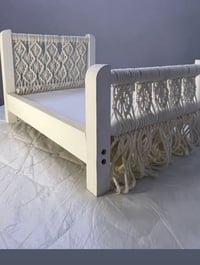 سرير لعابه حياكه خشب قيم واخذ يخبل 07762061678