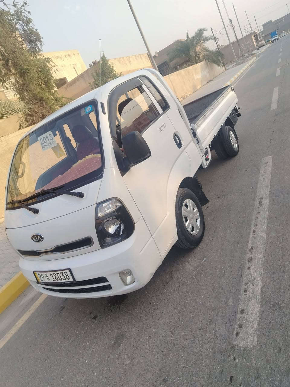 السلام عليكم كيا 2700موديل 14وقم واسط انكليزي سياره مكفوله من ضربه وحرك لاصرف والبخار وكير واكسل وشاصي ورقم شاصي وصدر تخم تايردوشمه كهربائيات جاهزه جديد تبريد ثلج  منضومه كامله مجدده لل 30 وين مايعجبك أحول معروضه 90 وبهئ مجال بسيط شراي يتصل ***********
