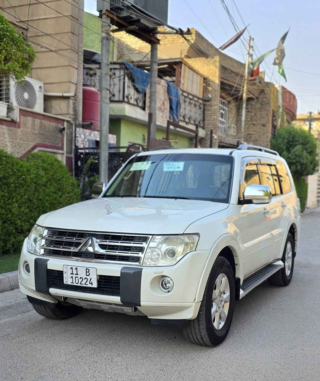 السلام عليكم ورحمة الله وبركاته
باجيرو ٢٠١٠  ياباني حبتور على وضع الشركة حتى كتلوكاته وياه سياره اخت زيرو لوك بدون صبغ ماشيه ١١٩ /الف حقيقي سياره جديده رقم بغداد انكليزي سنويه جديده بأسمي مكينه ٣٥٠٠/ مواصفات الحبتور معروف فول الفول مكينه وكير مامفتوحات جدد تايرات جدد صدر أمامي خلفي جديد تبريد ثلج سبعه راكب فور ويل مري  تحكمات ثلاجه مري شفط سلايت فتحه حساسات خلفيه شاشه تاب بعد بيه هواي مواصفات سياره لوك احلى من الصور
مكانى بغداد حي اور السعر ١٣٤ رقم الهاتف ***********
