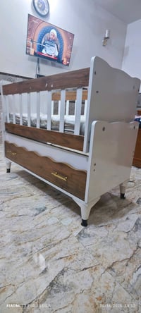 سرير اطفال • نظيف • بغداد الشعب الزراعية