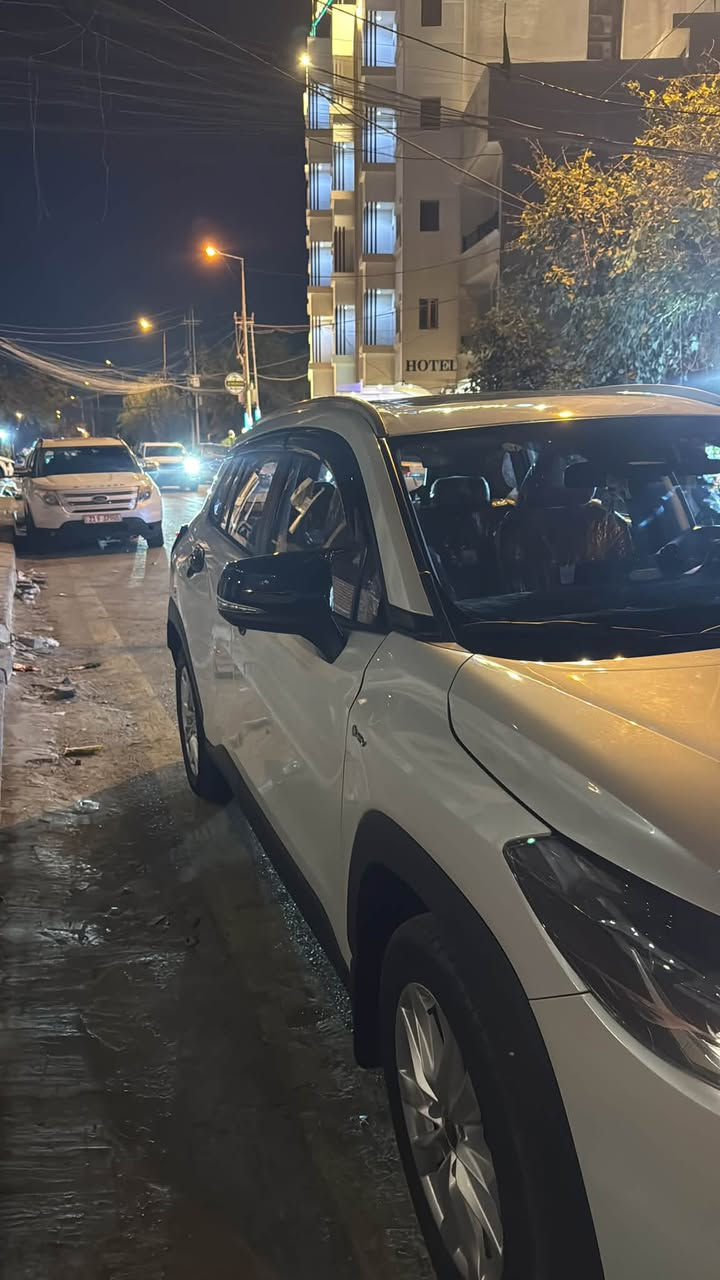 كورلا كروز للبيع موديل 2024 فول موصفات ماشية 19 الف رقم بغداد
موصفاته :
حساسات 
رادارات 
اشاير بل مري 
كشن كهرباء 
كشنات داخل احمر جلد 
هند بريك دكه 
وضع Hold
4انطمة قياده 
شاشه ابل كار بلي 
توقف ذاتي +دخول ذكي للسياره +فتحة
سياره بيه حادث مبدل جاملغ يم سايق وكالة شتريت وبدلته طب بيه ابو دراجه وبيه بارد فقط وشخط لي بل دعاميه
سياره بعد بيه هواي موصفات 
سعر 25مليون اذ مو شراي لا تتصل ***********
