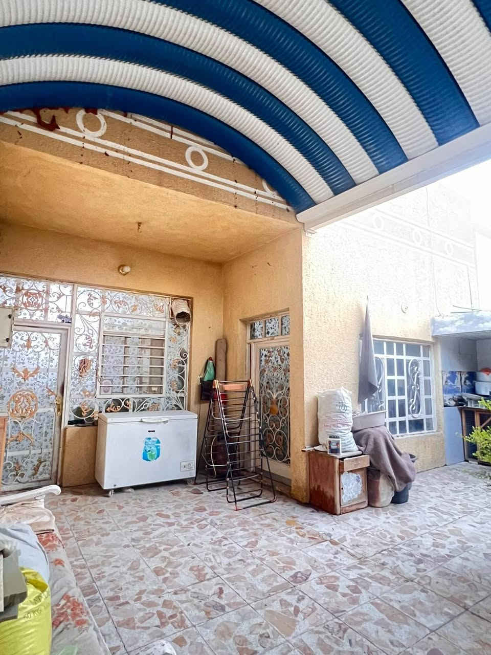 سلام عليكم ورحمة الله وبركاته بيت للبيع في حي ميسان الهاتف *********** المساحه ١٦٦ طابقينالسعر ١٨٠مع المجال
