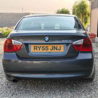 ئەوروپی سوکان عەکس BMW e90 مۆدێل 2005چوارپستۆنی بەنزین  شەش گێر.  بەسم...
