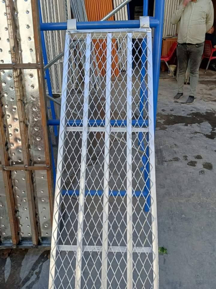 بيع وشراء   ***********.  
بسم الله الرحمن الرحيم 
يعلن  شركة اللأمي
بيع /شراء/
جميع المعدات البناء
سكلات جكات 
سكلات تركيه معه براكيت دوكه
سكلات كابلك الهنديه معه براكيت دوكه
جكات جميع القياسات 5م /4م/3م/2م
دراب خشب /دراب حديد/تايرود 
حادلات/دريلات/ونجات/عرباين/دروجه/كور/قاطعه كونكريت/ صولجرات/عواجات 
بولطات/فخات منوعه/بلاويد
تجهيز جميع مواقع العمل الهليه/والحكوميه/جميع محافظات 🇮🇶 العراق/
يوجد خدمت توصيل في كل مكان/
العنوان بغداد 
@إشارة
