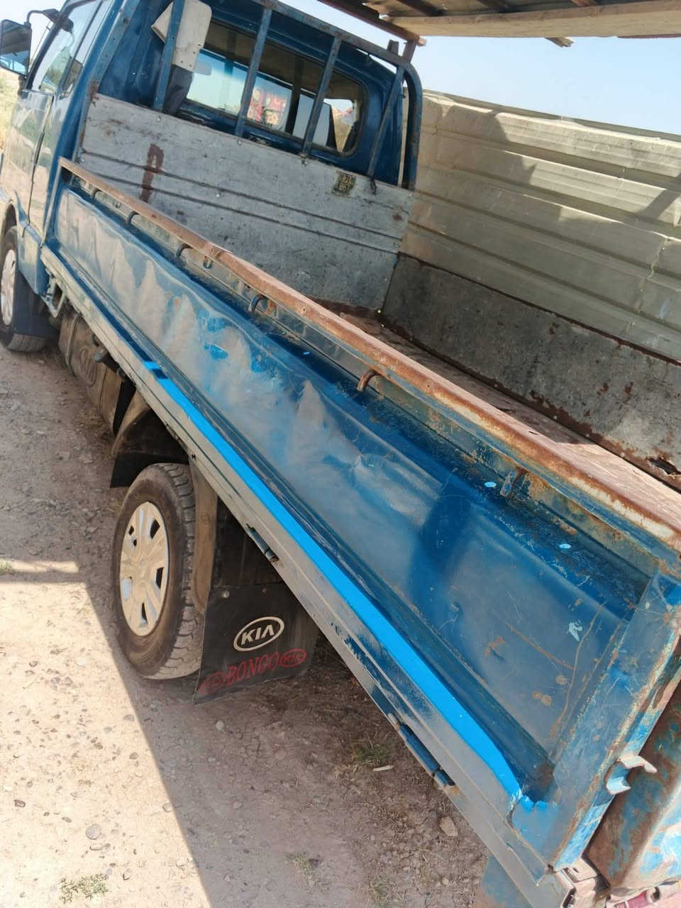 للبيع كيا ١٩٩٦ رقم بغداد محرك كير واكسن جدد كهربائيات شغاله شاصي ورقم وشاصي.مكفول مكان بغداد ***********  
سعر ٥٥
