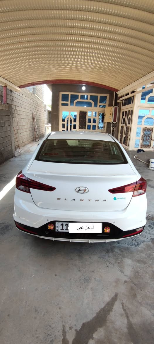 اللنترا 2019 خليجي
رقم بغداد 
محرك 2000 دوش 
ماشيه 77
بصمه ابواب 
تشغل بصمه 
تحكم ستيرن 
مرايه جانبيه شفط واشاره 
قطعتين تبريد 
فتحت سقف 
لايت زنون ليزري 
گير AT
بيها بارد بطرف البنيد من جهة الراكب معدل BDR
مكان السياره بغداد /ابوغريب
سعر 153 وبيها مجال بسيط 
***********
***********

