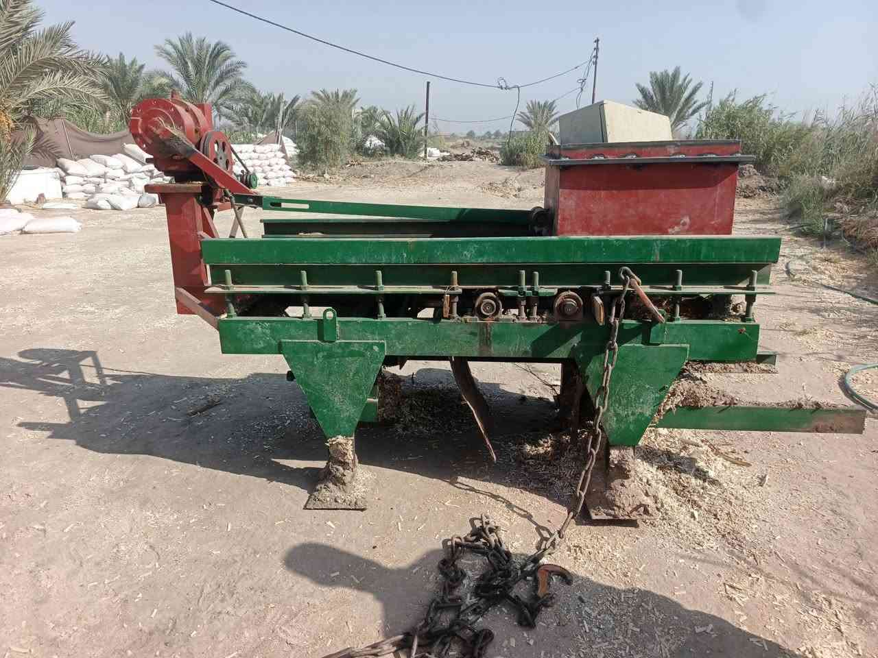 مكينة نشارة • ٨ سكاكين • ٧ ونص حصان