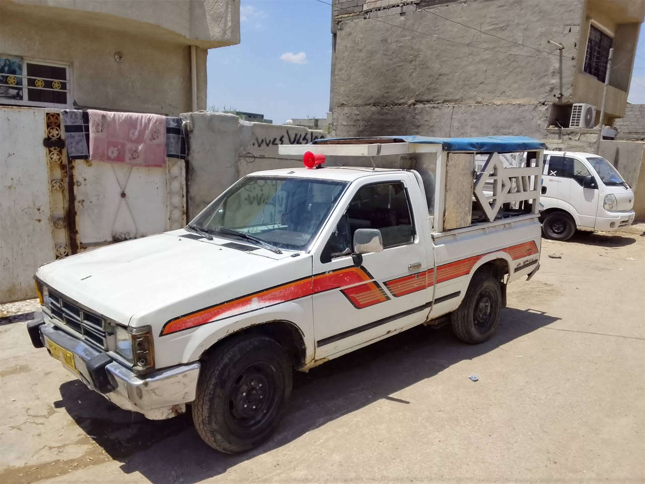 نيسان بيك اب • ١٩٨٩ • محرك جديد