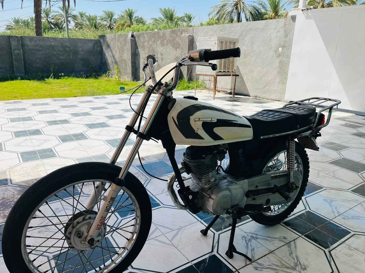 ارشا كلك موديل 2018
كاملة مابيها اي شيء
السعر 325 وبيها مجال قليل 
كربلاء الحسينية جسر العطيشي
***********
