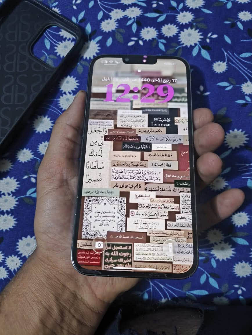 السلام عليكم 
ايفون 13 برو ماكس ذاكره 256 
بطاريه 83 بلاديه 
الجهاز جدا نضيف مابيه اي نقص مستبدل فقط شاشه اصليهه مو عاديه  جدا ممتازه سعره 180 الف  من علي ابل ينرادله فقط برمجه وتقره قطعه اصليه 
الجهاز امريكي LL/A  جان بيه ادبتر شلته ورجعت نسبت البطاريه البلاديه 
تجي تفحص غير هذنه الاشياء الذاكرهن يرجع الجهاز 

السعر 600 
مكاني بغداد 
***********

نص مكتوب في الصور:
- حول الاسم iPhone إصدار iOS 27.0 اسم الطراز iPhone 13 Pro Max رقم الطراز MLEQ3LL/A الرقم التسلسلي YTDDPW9371 انتهت صلاحية التغطية سجل تاريخ القطع والخدمة الأغاني 0 الفيديوهات 388 الصور 442 التطبيقات 48 السعة 256 غ.ب. متوفرة 135.98 غ.ب.
- القطع والخدمة تجمع Apple سجل تاريخ القطع والخدمة، وهذا السجل يعرض معلومات عن هذا الـ iPhone وحالته وتفاصيل إصلاحه. معرفة المزيد... سجل تاريخ الخدمة الشاشة غير معروف
- 40 12:30 حالة البطارية والشحن كما هو الحال مع البطاريات القابلة لإعادة الشحن، بطارية الهاتف قابلة للاستهلاك وتصبح أقل فاعلية مع الوقت. معرفة المزيد... 83% الحد الأقصى للقدرة هذا قياس لقدرة البطارية مقارنة بقدرتها عندما كانت جديدة. قد تتسبب القدرة المنخفضة بتقليل ساعات الاستخدام بين عملية الشحن والأخرى. أقصى قدرة للأداء ستساعد الأنظمة المضمنة في النظام والمكونات في تخفيف آثار الأداء التي قد تلاحظها أثناء التقدم الكيميائي في عمر بطارية iPhone. شحن البطارية المحسن للحد من استنزاف عمر البطارية، يتعلم الـ iPhone من عادات الشحن اليومية، بحيث ينتظر ولا يتجاوز 80% حتى يحين موعد حاجتك إلى استخدامه.