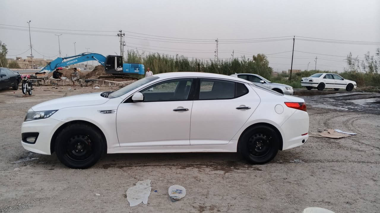 اوبتما  وارد كوري  غاز + بانزين  مكفوله بيه بس بارد بالباب خلفي  مكينه +كير + تبريد + حداديه كله مشروط رقم سليمانيه جديد وهزه جديده  مكان السياره الديوانيه 
السعر 108 
‏‪***********‬‏
