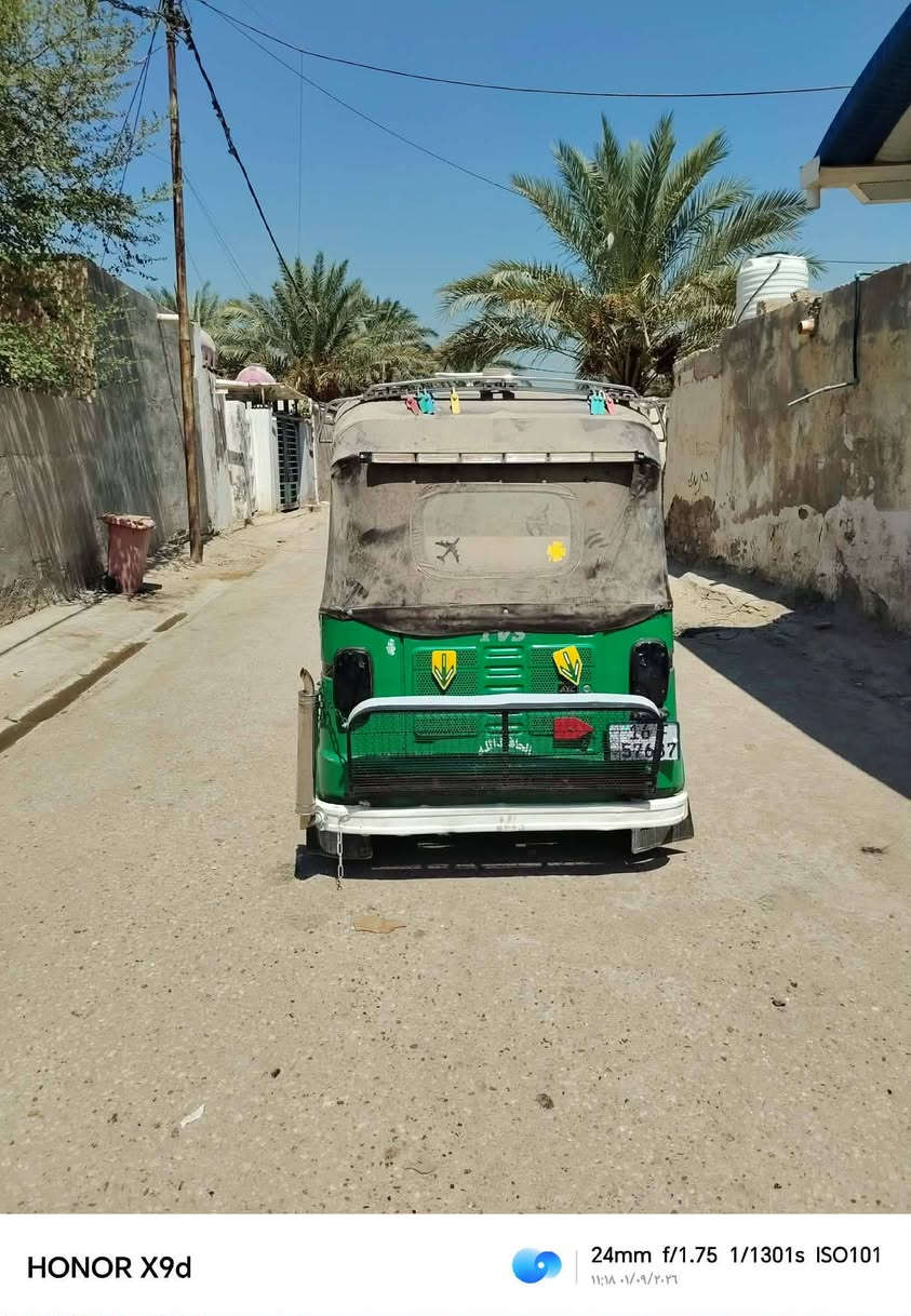 السلام عليكم تكتك للبيع موديل 22 نضيفه بيعه مكينه جديده زيرو صارله شهر من شاده العنوان واسط الكوت ***********
