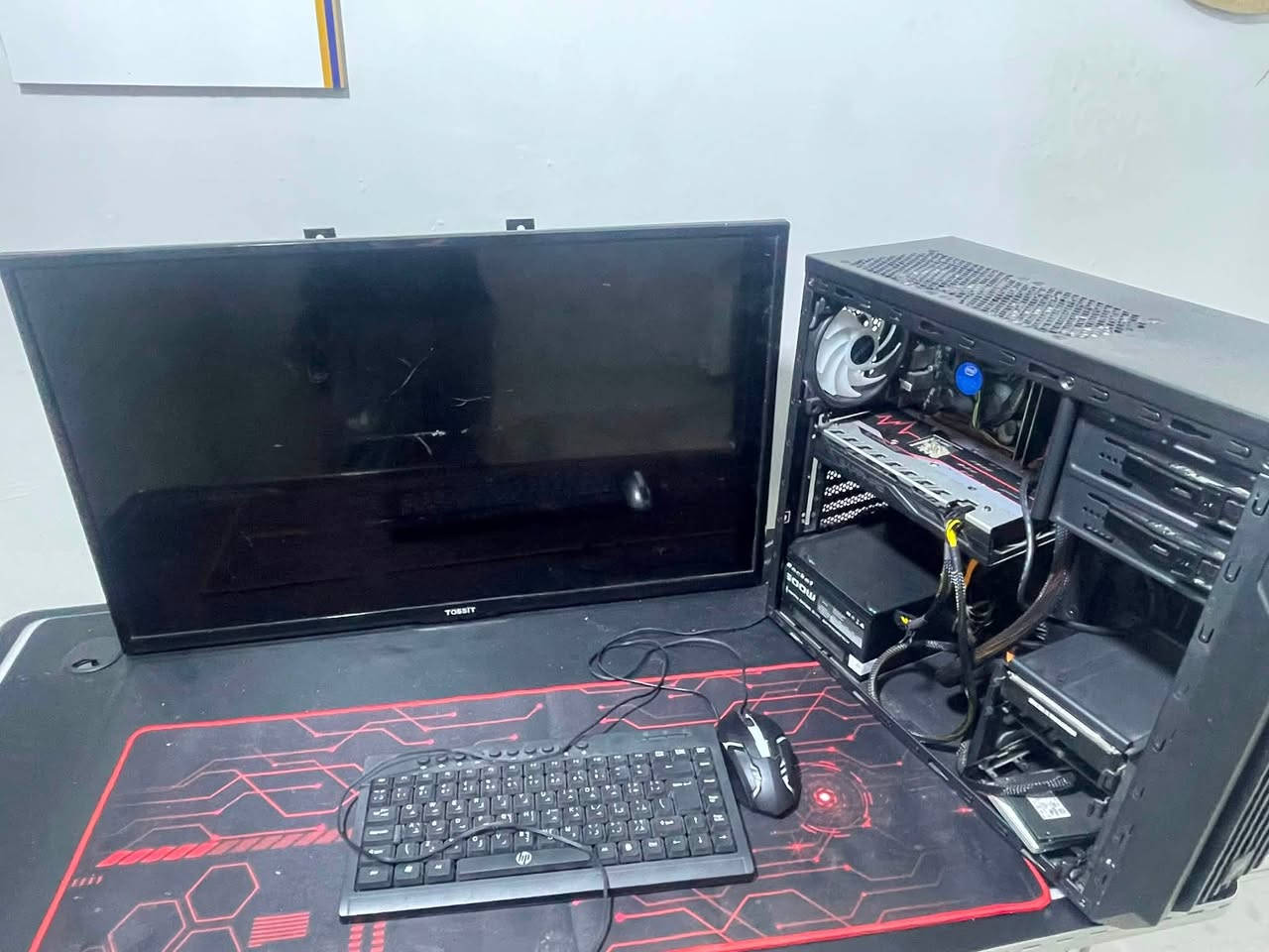 🖥️ تجميعة بي سي متكاملة (باكيج كامل) للبيع – جاهزة للعمل فوراً! 🖥️

السلام عليكم، للبيع بي سي كامل مع الملحقات، ممتاز للألعاب (PUBG, GTA V, Valorant, Fortnite) وللدراسة والمونتاج والتصفح.

⚙️ المواصفات:
🔹 المعالج: Intel Core i5-6500 3.20GHz
🔹 كرت الشاشة: AMD Radeon RX 580 4GB (2048SP)
🔹 الرام: 16 GB
🔹 اللوحة الأم: MSI H110M GAMING
🔹 النظام: Windows 10

🎁 الملحقات الشاملة مع البي سي:
🖥️ شاشة مستعملة 
⌨️ كيبورد + 🖱️ ماوس

نظيف جداً واستخدام شخصي خفيف، شغال بدون أي مشاكل، وحقك تفحص يمي فقط وتجرب الجهاز قبل الشراء.

السعر: 350,000 دينار عراقي (قابل للتفاوض البسيط)

📍 الموقع: [بغداد / مدينه الصدر]

📞 للتواصل: الرصيد أو واتساب على الرقم [‭***********
