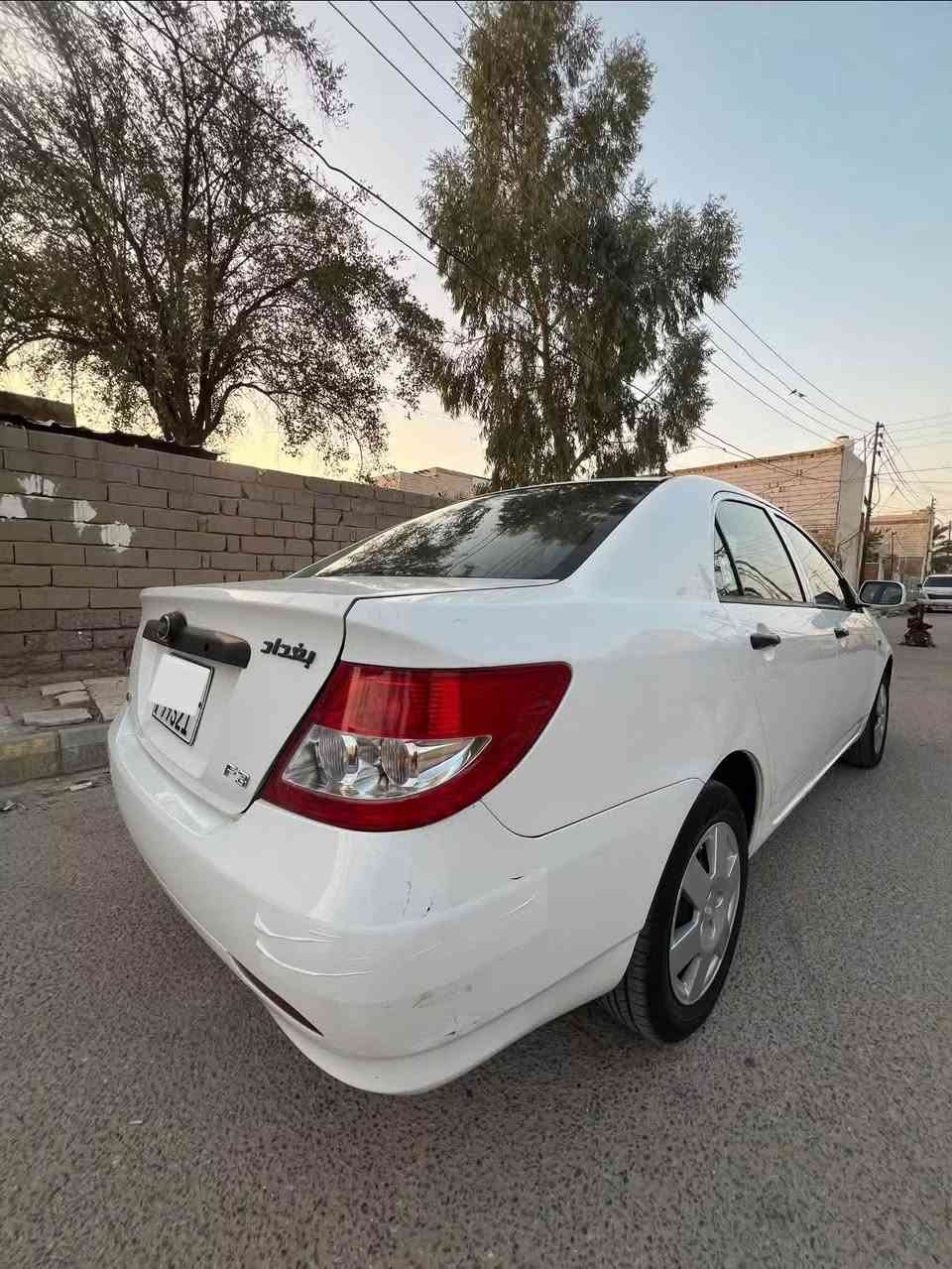 للبيع بيوايدي موديل ٢٠حرة تحويل ثاني يوم سياره وضع شركه كله بلاد ماشيه ١٦٠سياره جاهزة وجديدة.  كفاله عامه ماعده بارد باب سايق موضح بل صوره   سعر ٧٧وبيها مجال بصيط للشراي مكاني ناصريه مركز ***********
