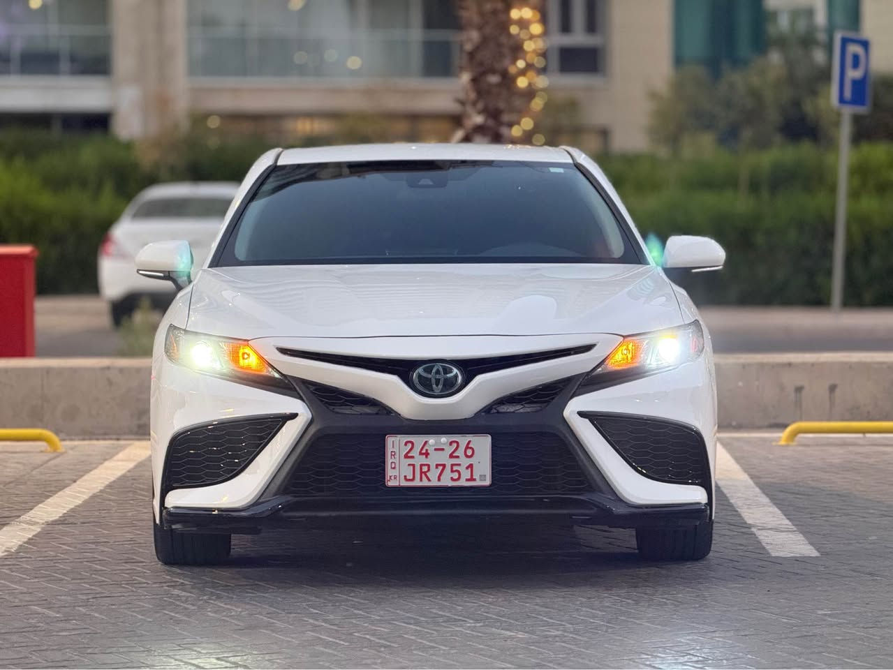 تويوتا كامري 2024 SE
لوون : ابيض 🤍
سعرها : 225$ بها مجال 
كلين بدون صبغ 
مواصفات : SE👇
شاشة 
كاميرا 
كشن كهربائي 
كشن هيتر
تحكمات ستيرن و تحديد سرعه 
رادار 🛣
لايتات  LED
كير و محرك بشرط   
كافة الايرباكات سليمة 
دواخل مابي 
العنوان : اربيل  
تترقم شمالي (اربيل - دهوك - سليمانية ) 
الاتصال ***********  واتساب أربيل, العراق
